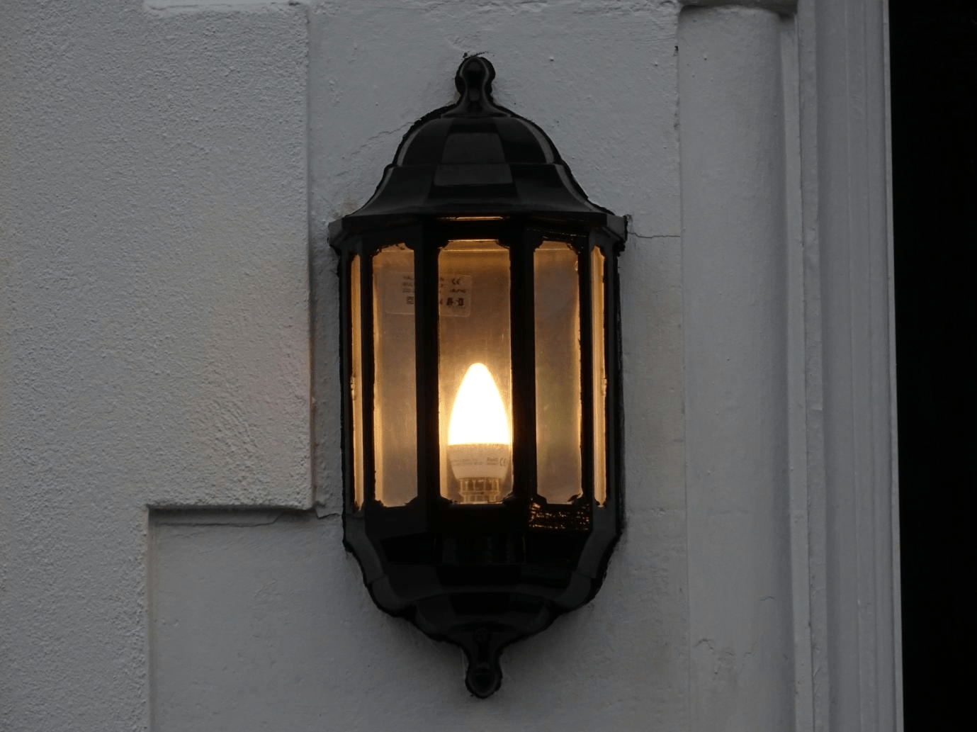 10 Stunning Outdoor Wall Lights - Dazuma