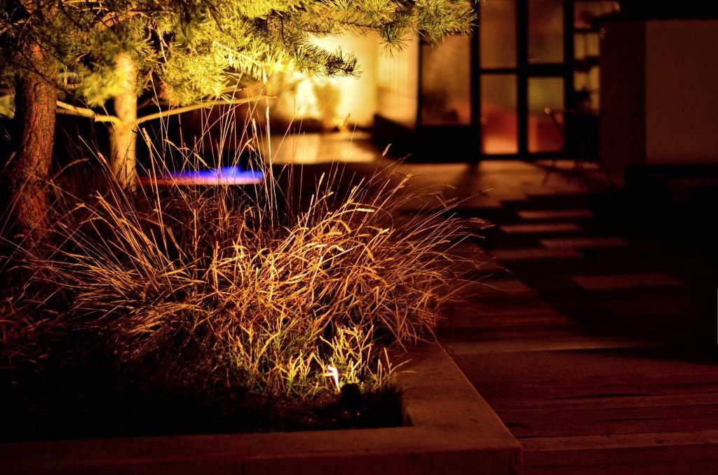 How to Use Outdoor Lighting to Improve Curb Appeal? - Dazuma
