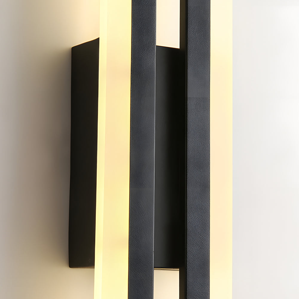 Modern 2-Light Linear LED Wall Lamp with 3-Step Dimming - Black/Gold Wall Sconce