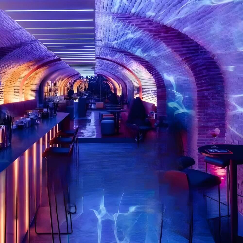 39.4 - inch Dynamic 3D Ocean Wave Wall Light