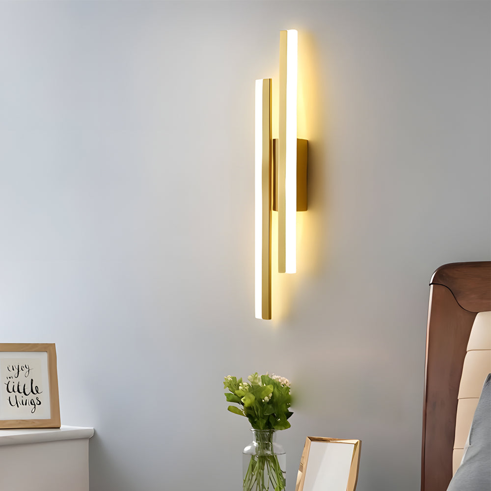 Modern 2-Light Linear LED Wall Lamp with 3-Step Dimming - Black/Gold Wall Sconce