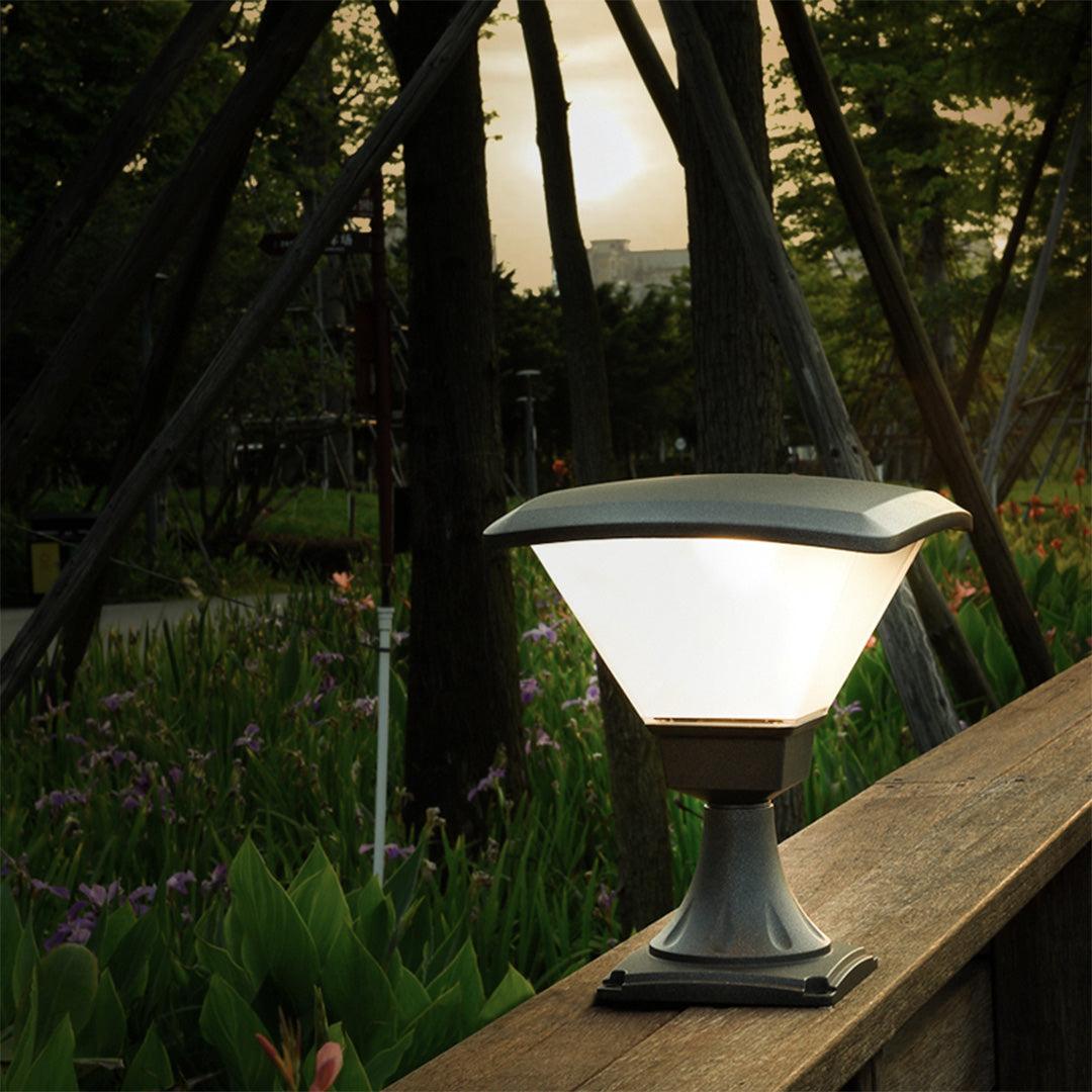 Outdoor Garden Pathway Light Simple Black Hard-Wired Bollard Light