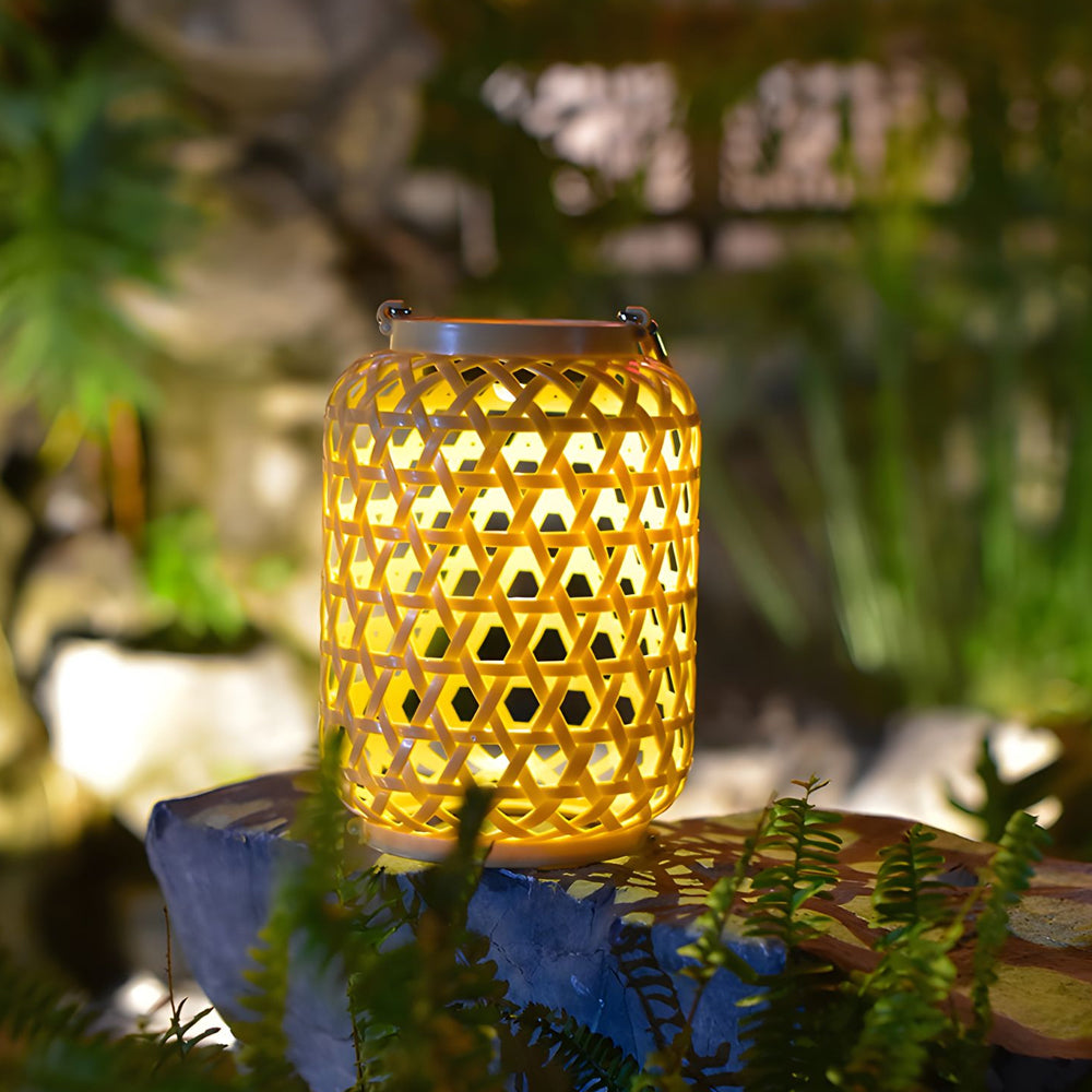 Portable Solar Lanterns Plastic Rattan Solar Hanging Lanterns Outdoor Light LED Solar Garden Lanterns