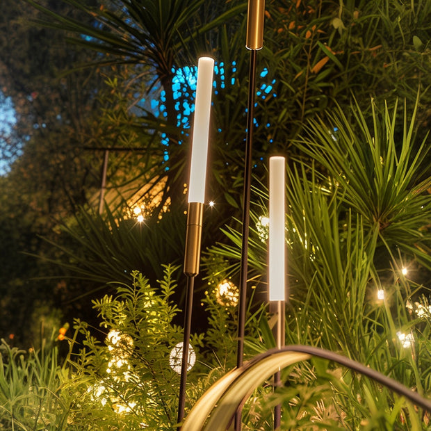 Landscape Spike Light Sculptural LED Garden Art Light – Dazuma