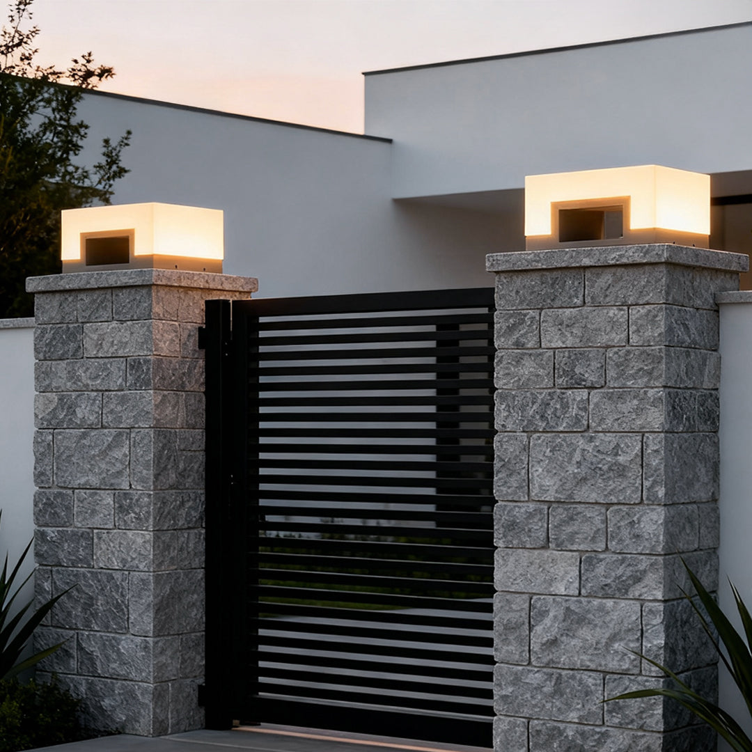solar-front-lawn-light-stone-gate-pillars