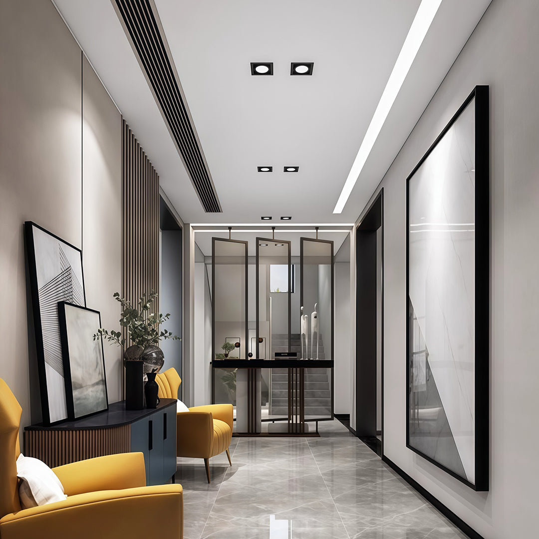 Square recessed downlight LED with aluminum housing and eye protection, providing energy-efficient, glare-free illumination for modern spaces.