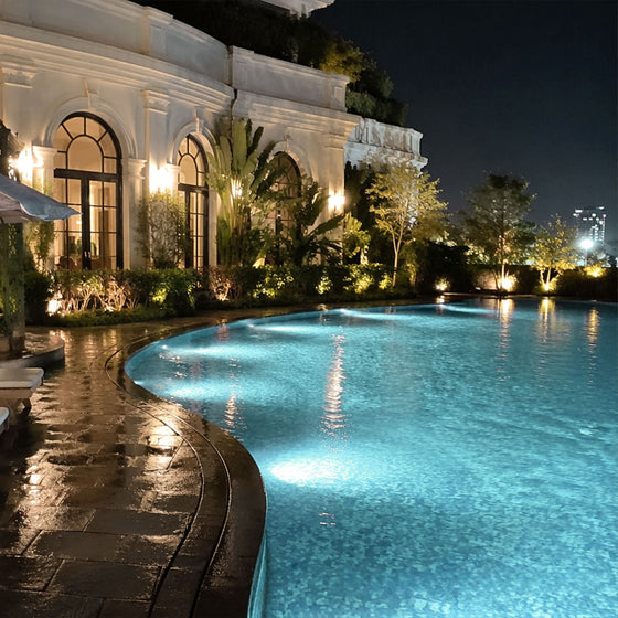 Waterproof LED underwater lights for pools