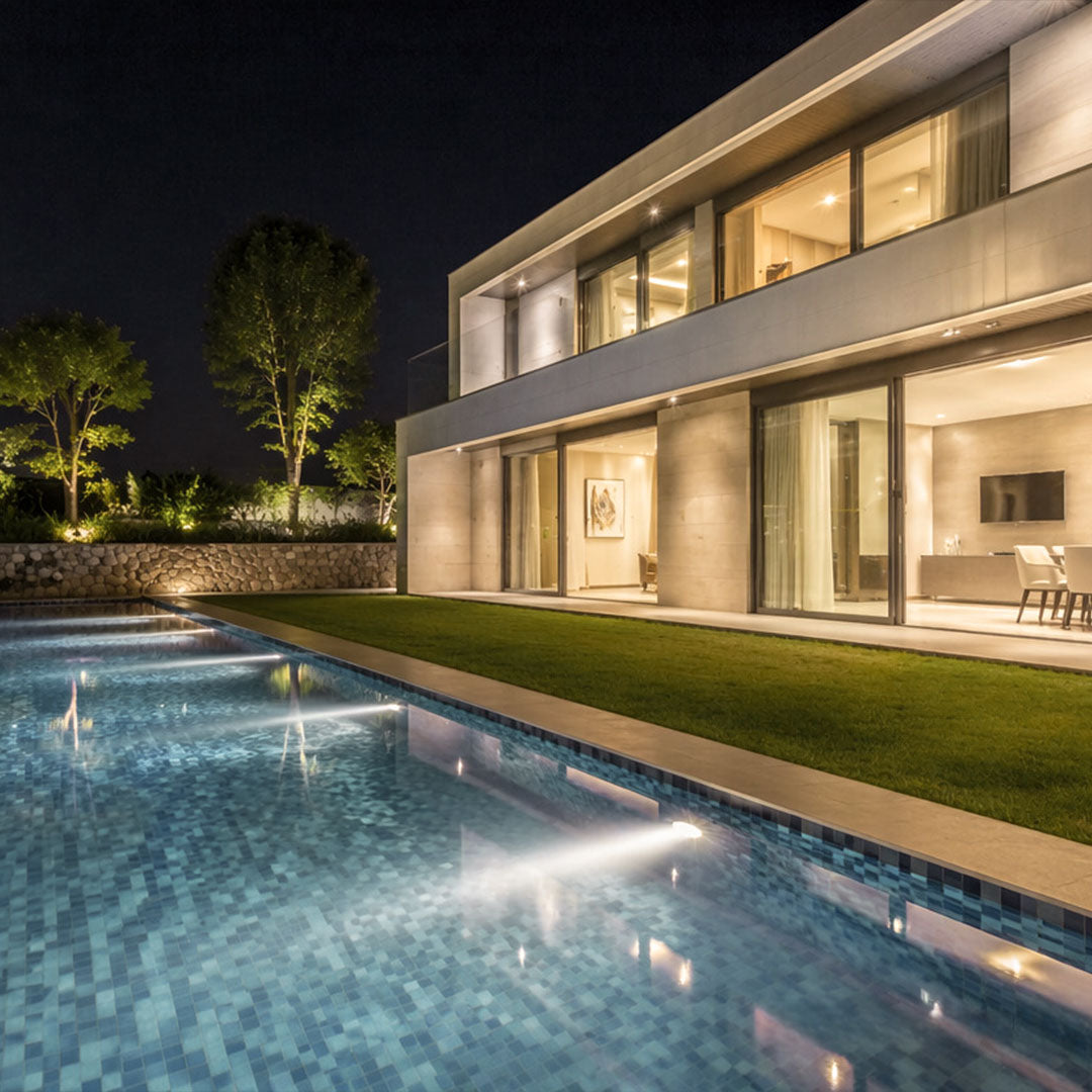 Underwater pool lighting for swimming pools