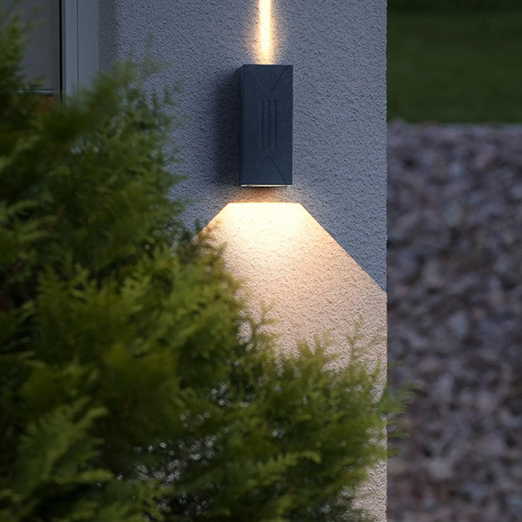 Waterproof Outdoor Up and Down Lights LED Wall Lamp for Villa Balcony Garden
