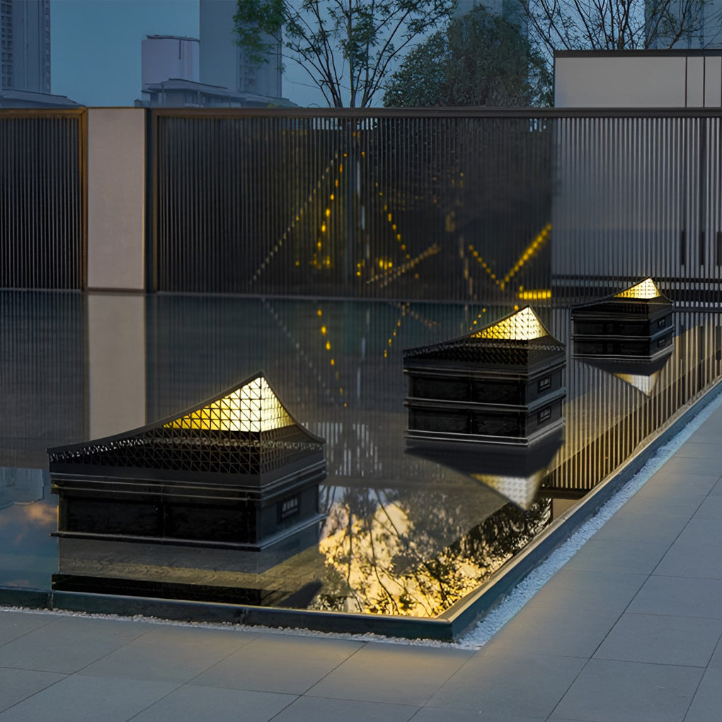 Industrial Solar Garden Light with Elegant Mesh Design