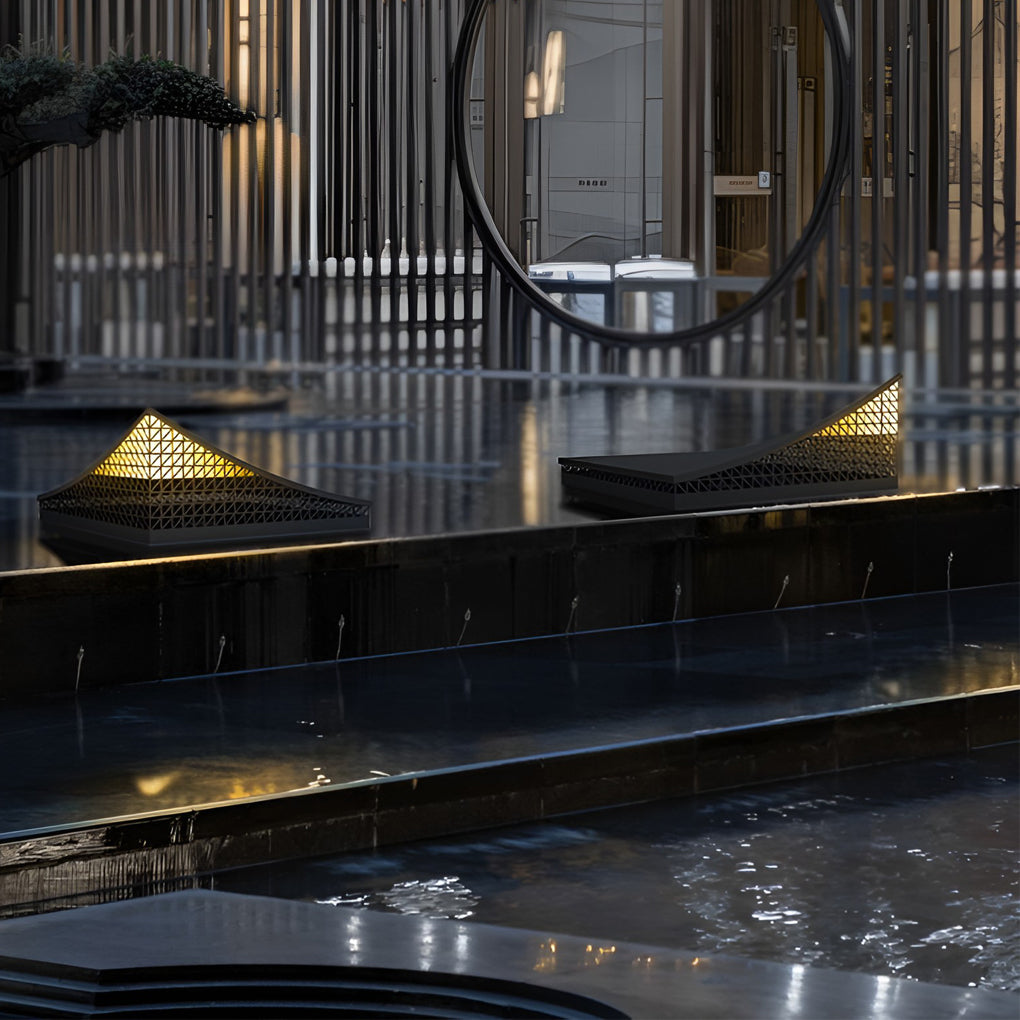 Industrial Solar Garden Light with Elegant Mesh Design