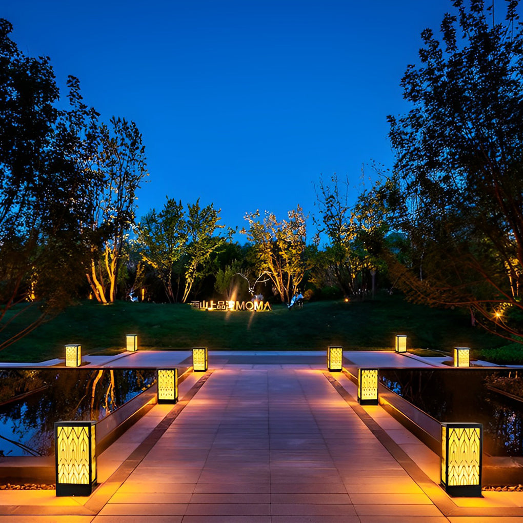 Vintage Waterproof LED Lawn Light Patterned Lampshade, Outdoor Landscape Bollard Lights