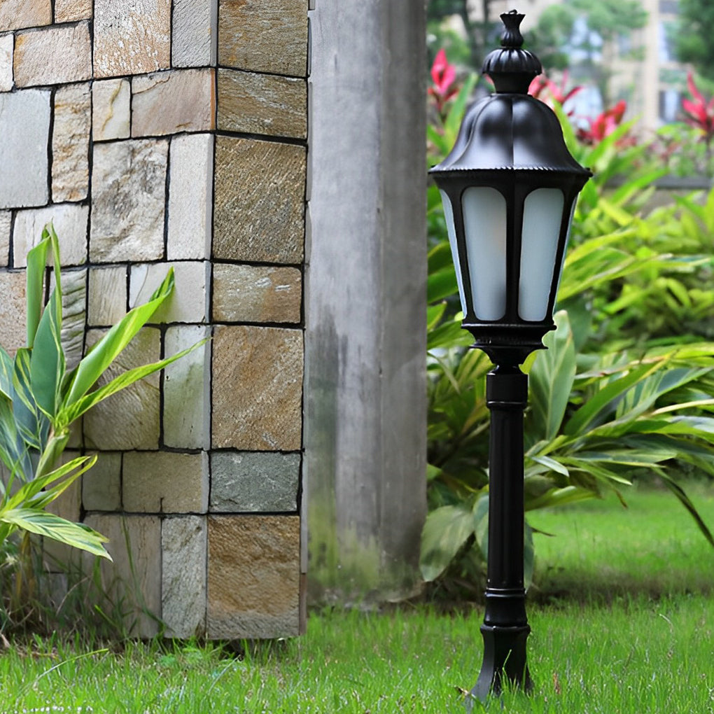 Elegant European-Style Black LED Outdoor Pathway Lamp Post