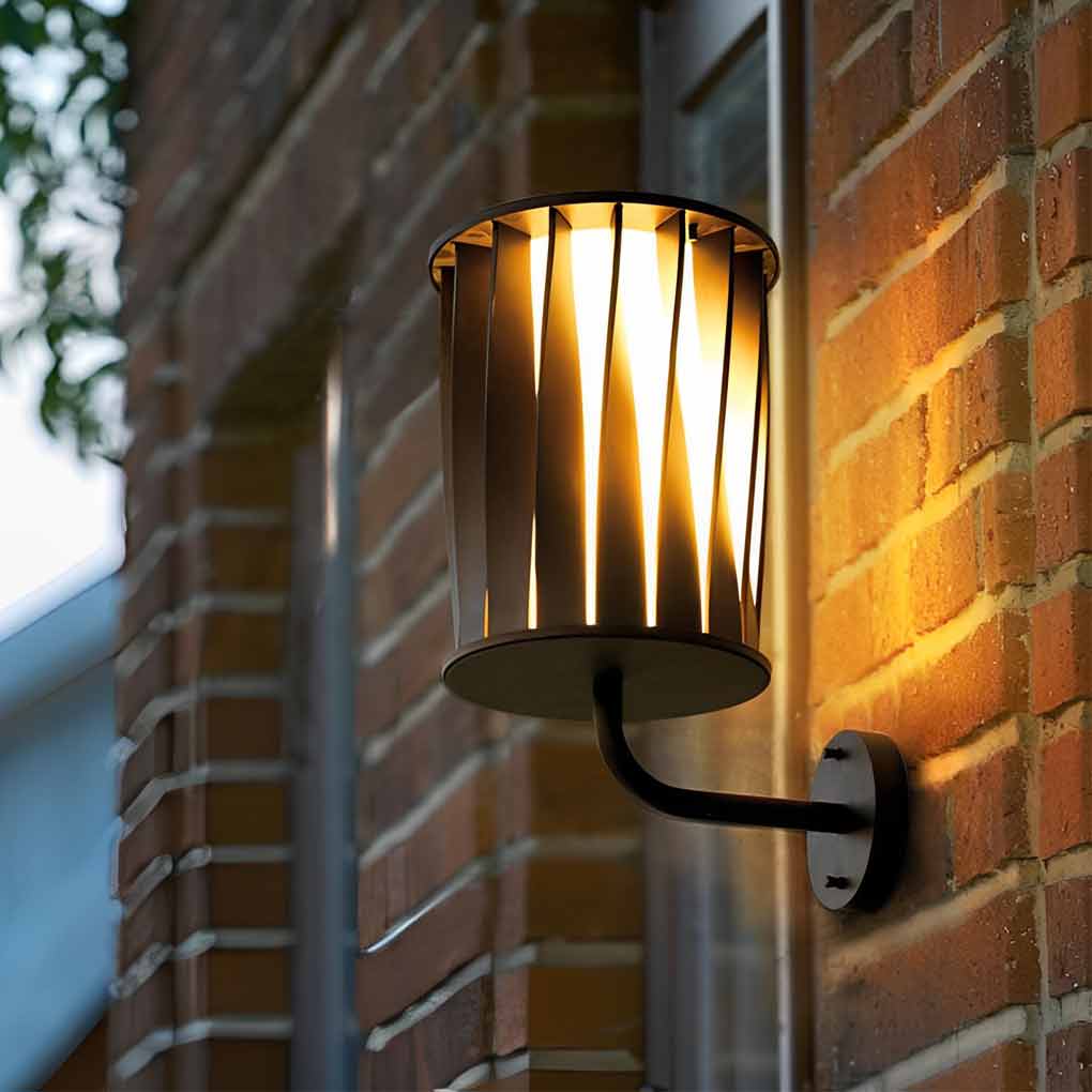 Creative Twisted Waterproof LED Modern Outdoor Wall Lamp Plug in Wall Lights
