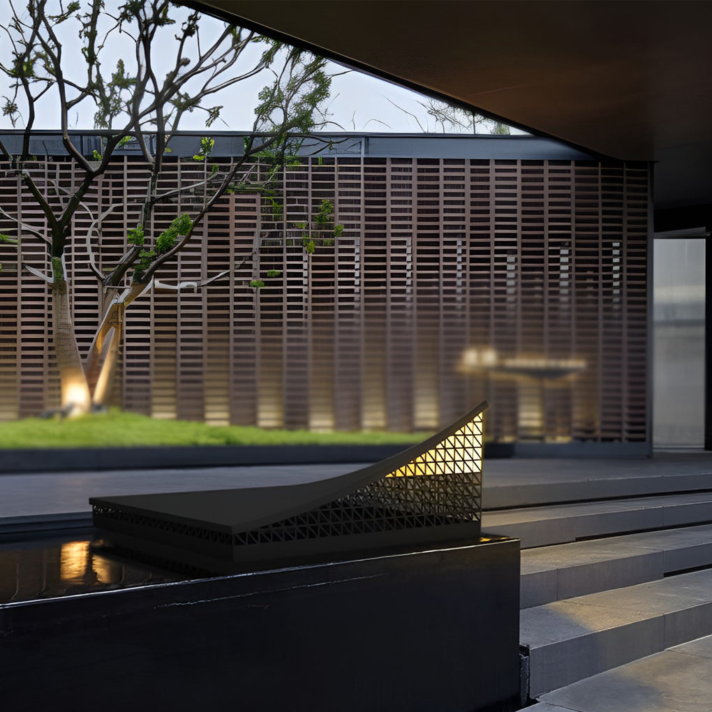 Industrial Solar Garden Light with Elegant Mesh Design