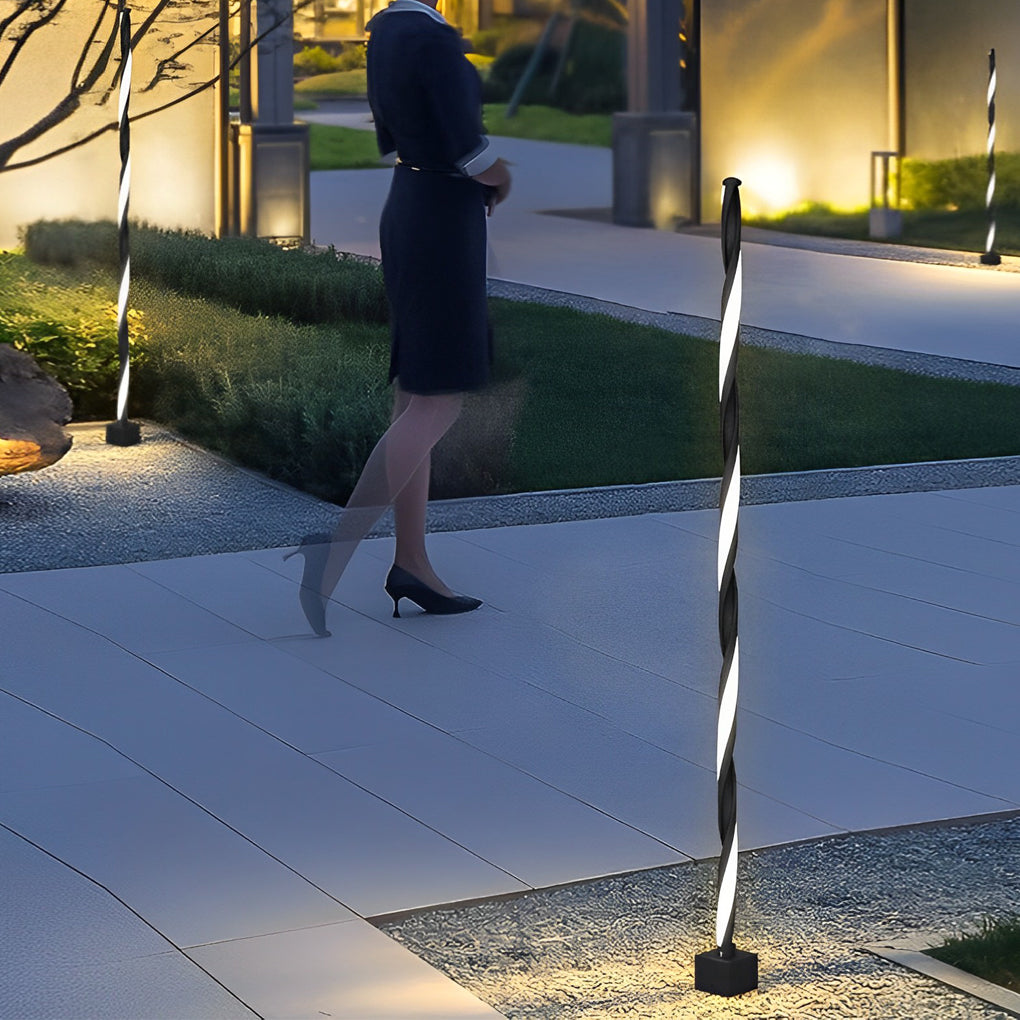 Linear Black LED Solar Powered Path Lamp Minimalist Outdoor Lighting