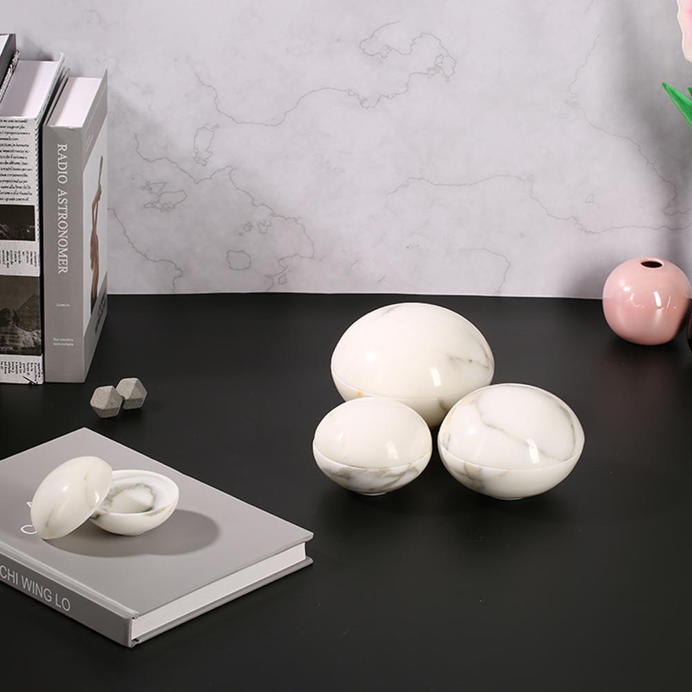 Round Custom Marble Family Ornament White Ornament Set with White Lids