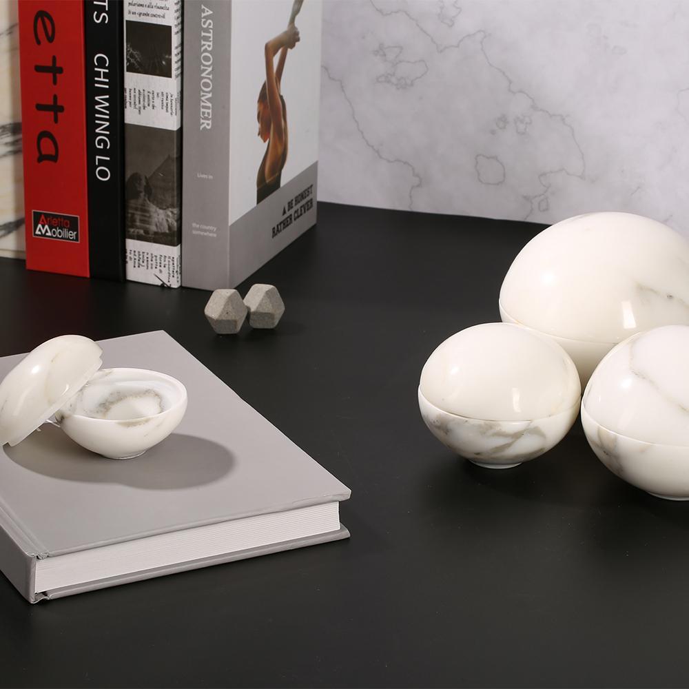 Round Custom Marble Family Ornament White Ornament Set with White Lids
