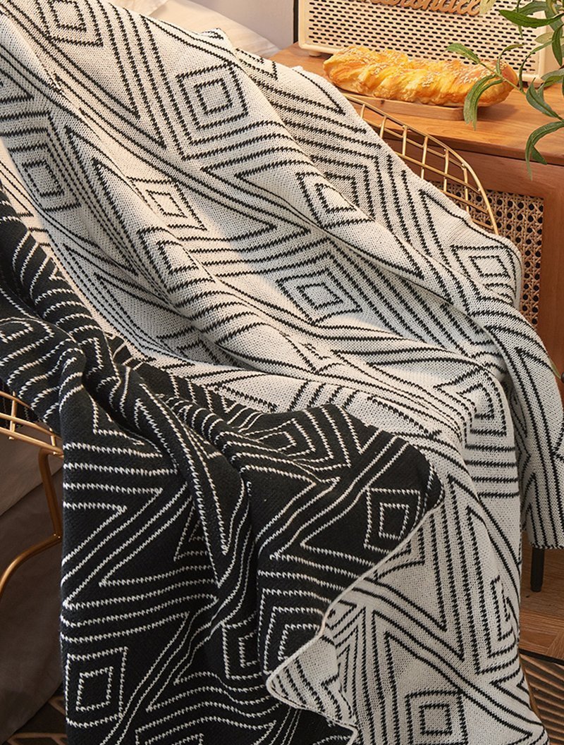 Rectangular Polyester Blankets Throws White Black