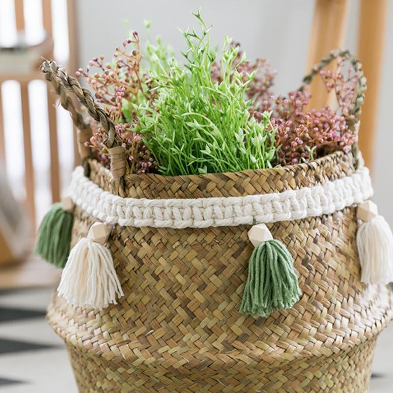 Green White Pots Decor Piece