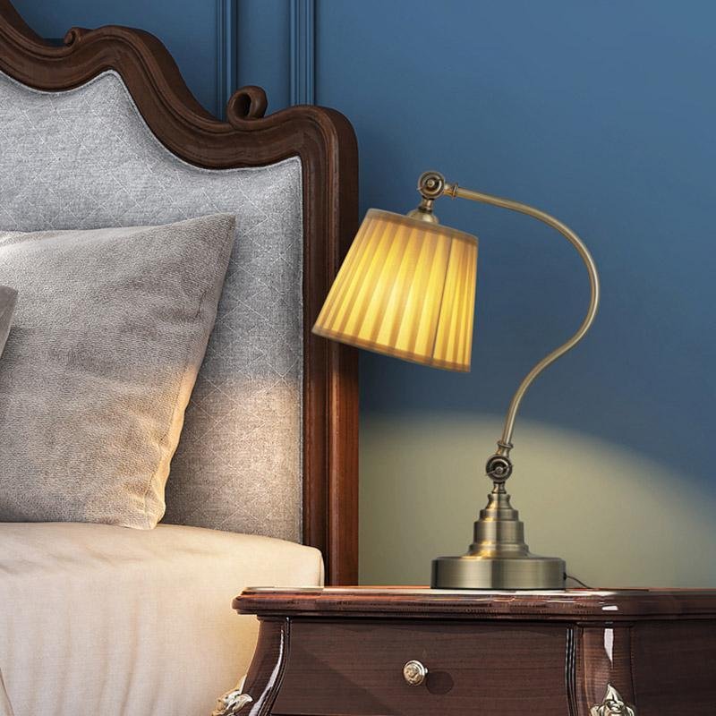 Industrial Empire - Style Metal Desk Lamp with Curved Arm and Adjustable Lighting