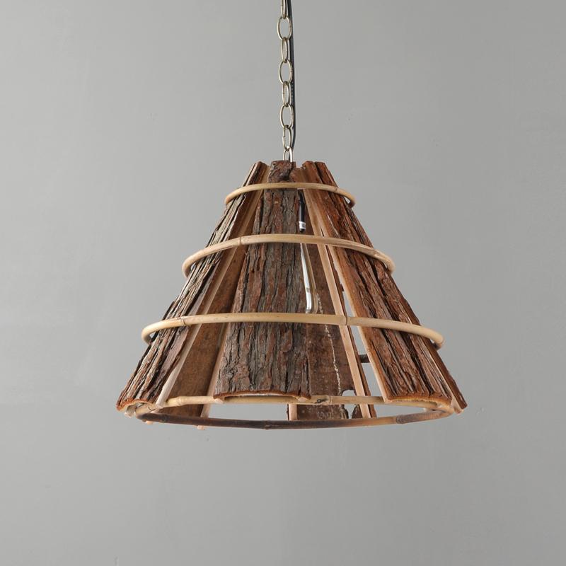 Richly Colored Wooden Pendant Light With a Farmhouse Appearance - dazuma