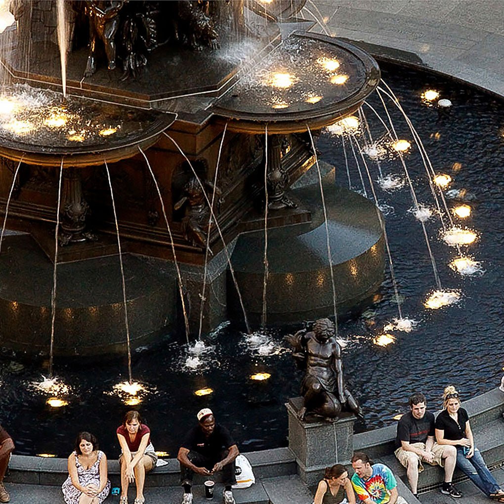 Adjustable LED Underwater Pool Light Durable Landscape Lighting for Outdoor Pools