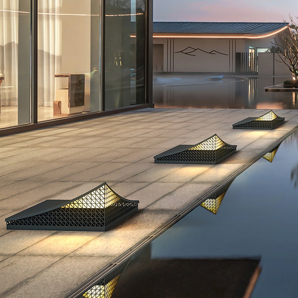 Industrial Solar Garden Light with Elegant Mesh Design