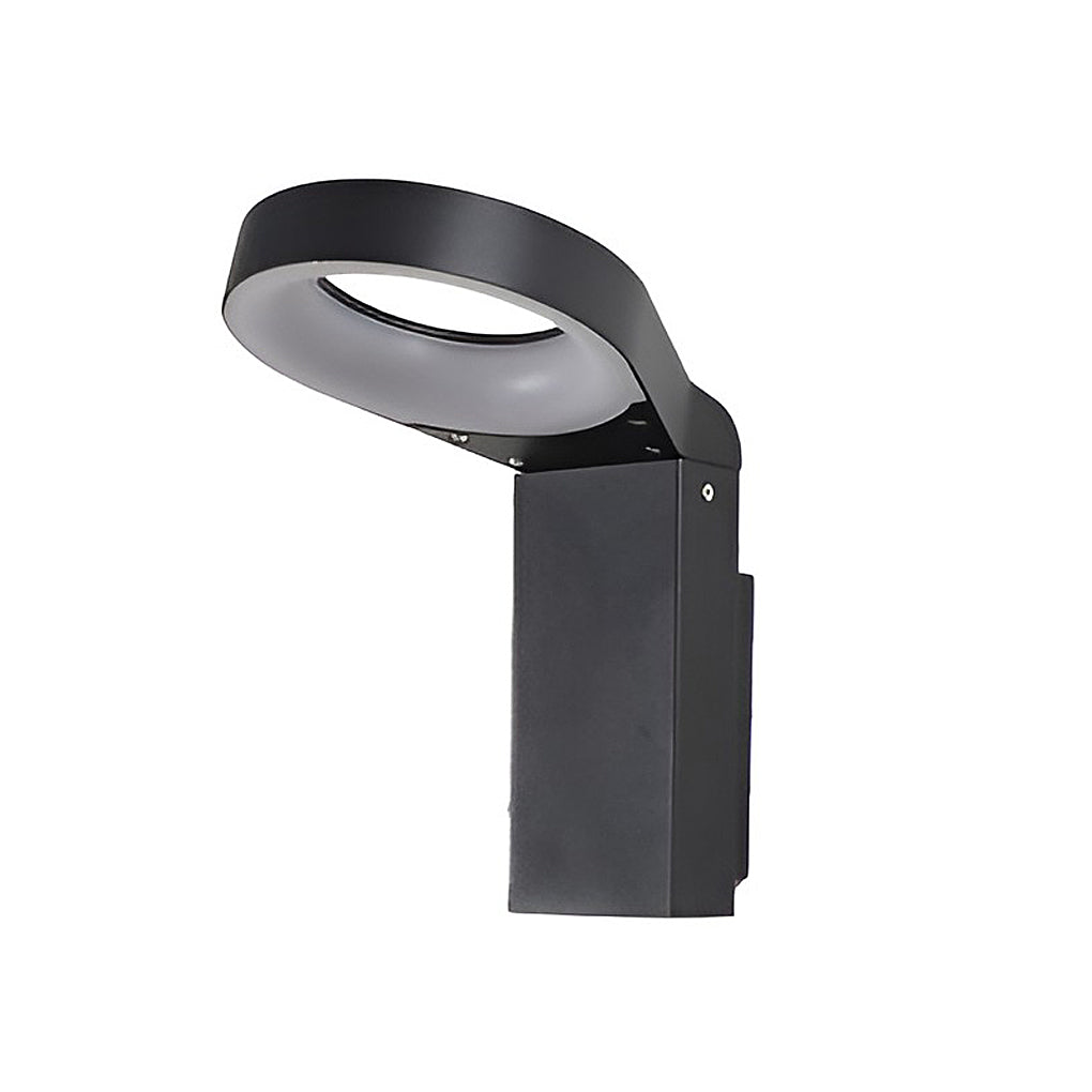 Bollard landscape lights with various heights for versatile outdoor use.