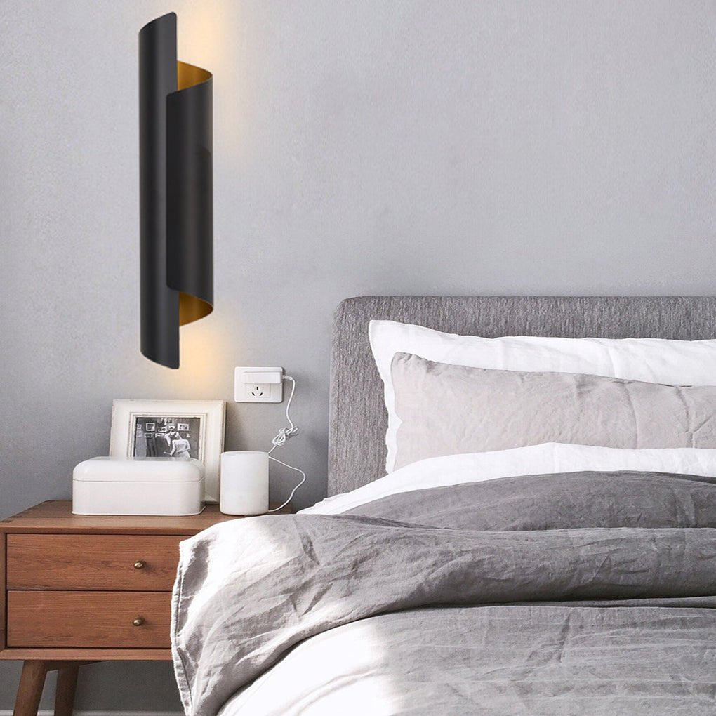 Classic Nordic Unique Chic LED Curved Metal Wall Lamp for Bedside Living Room Aisle - Dazuma