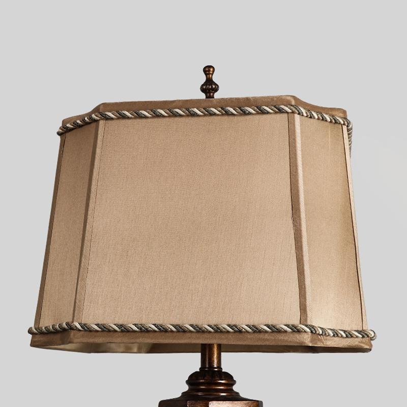 Rustic Farmhouse Brass Table Lamp - dazuma