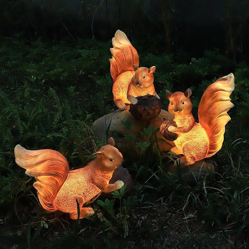 Squirrel Shape Outdoor Lighting Garden Light - dazuma