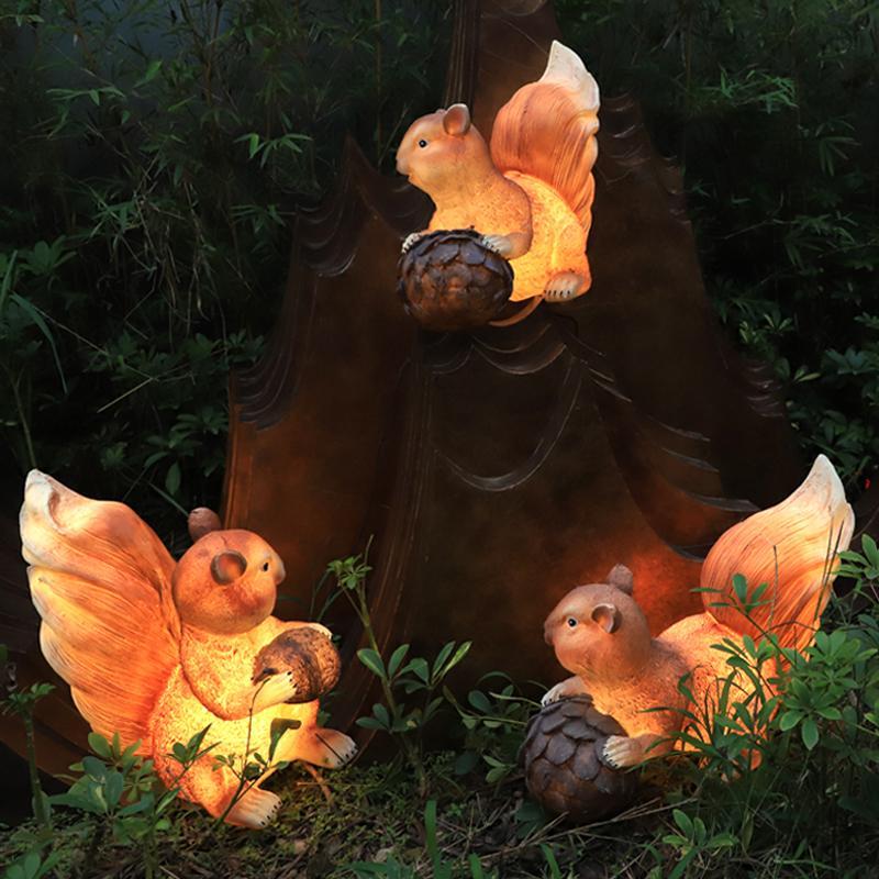Squirrel Shape Outdoor Lighting Garden Light - dazuma