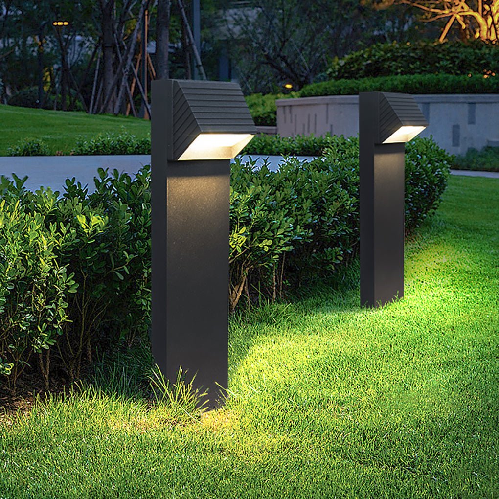 Chic Flash Black LED Lawn Light Minimalist Waterproof Outdoor Lighting