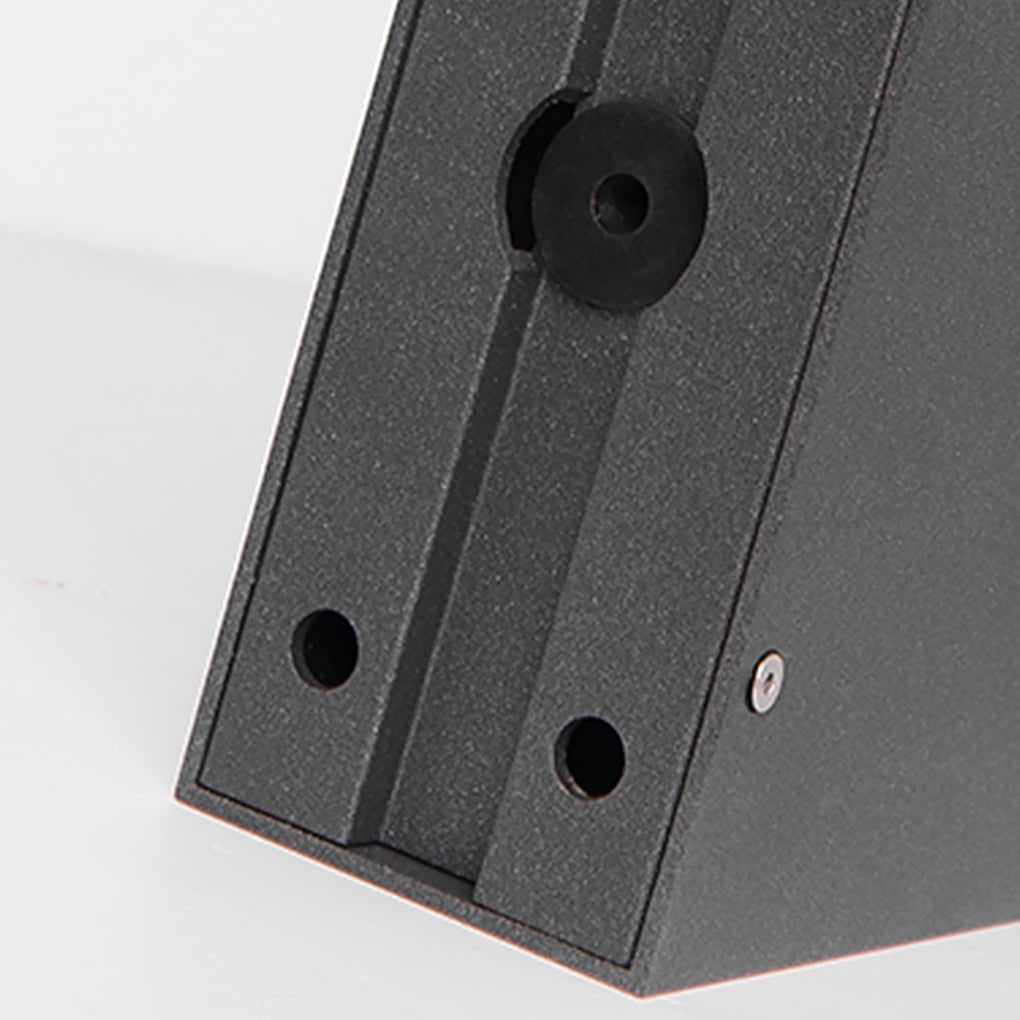 Chic Flash Black LED Lawn Light Minimalist Waterproof Outdoor Lighting