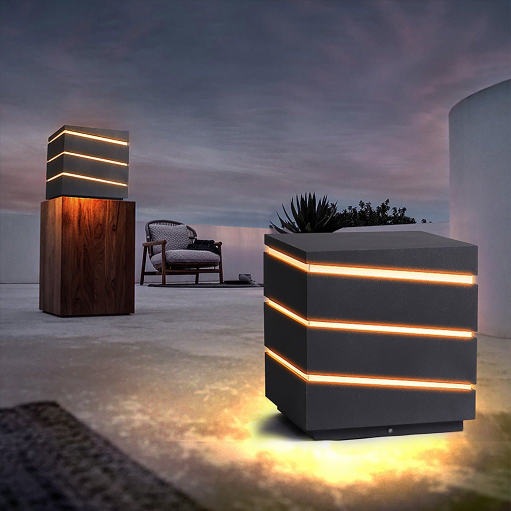 Modern Elegant Square Outdoor LED Light with Linear Lampshade