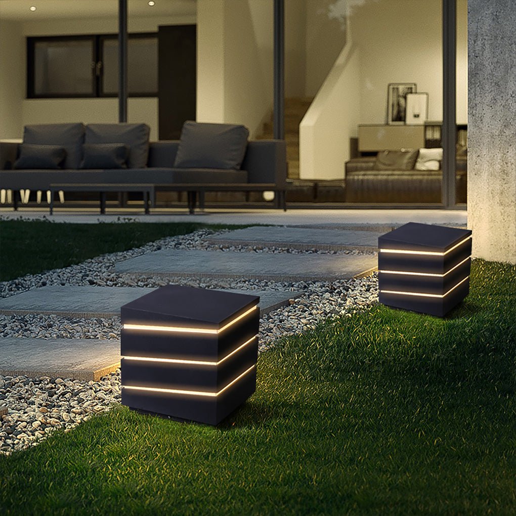 Modern Elegant Square Outdoor LED Light with Linear Lampshade