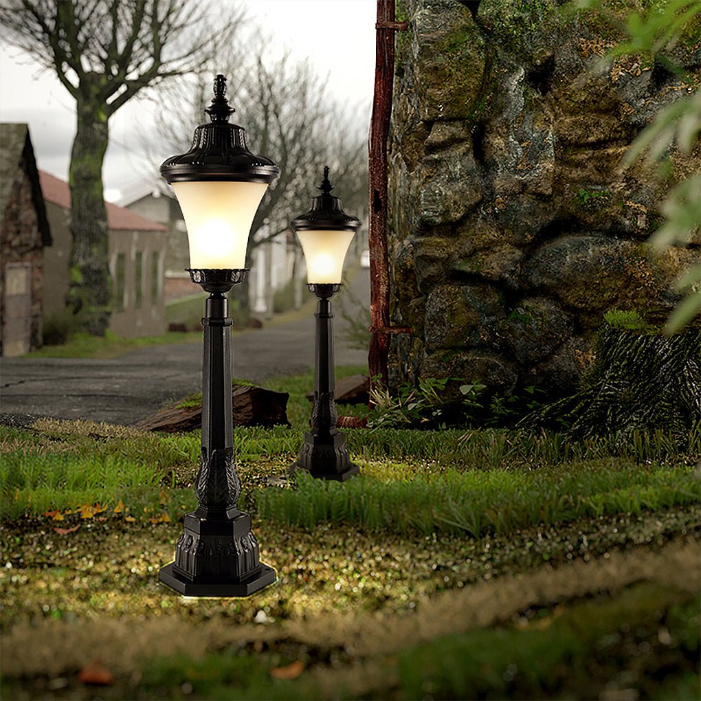 Vintage High Pole Garden Light Elegant Retro Outdoor Post Lighting