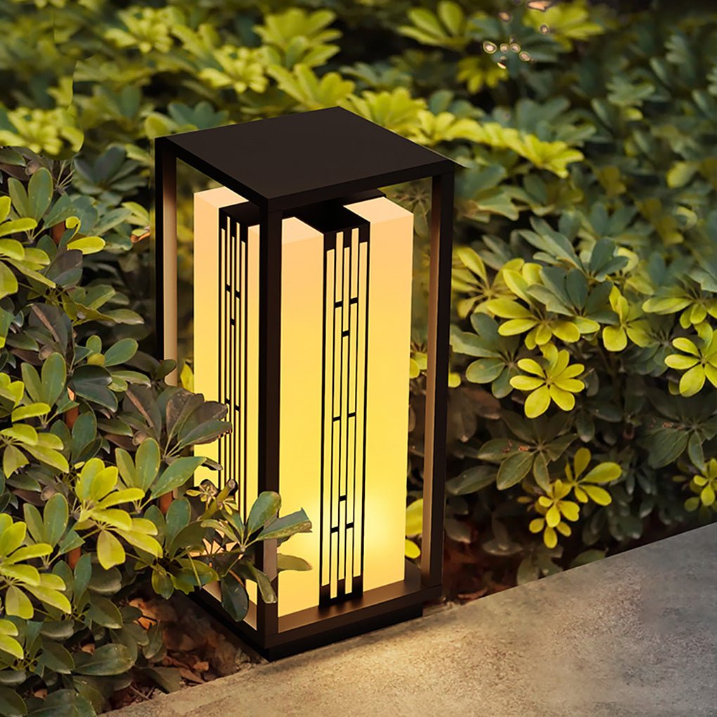 Elegant Retro Outdoor Garden Lamp with Refined Line Design