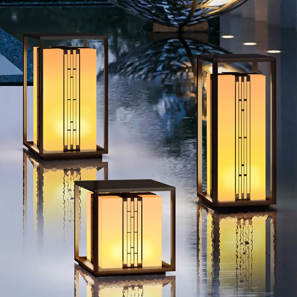 Elegant Retro Outdoor Garden Lamp with Refined Line Design