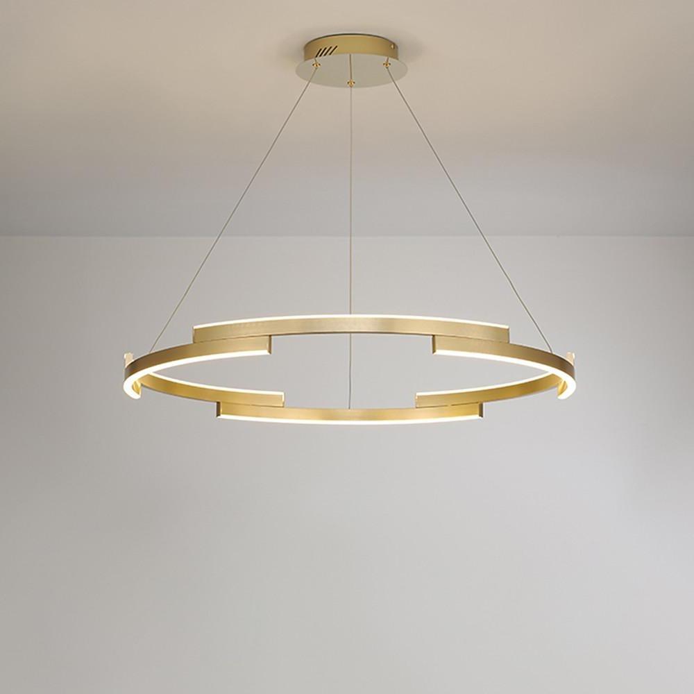 Ring chandelier brass in gold, side view of the geometric design.