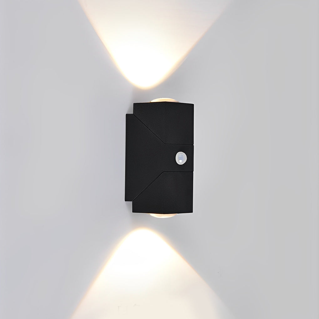 Up down sconce outdoor wall light in rain, showcasing weatherproof design and durable outdoor performance.