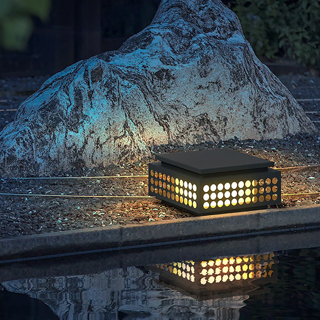 Vintage Hollowed Pattern Design Solar LED Villa Garden Landscape Decorative Lamp - Dazuma